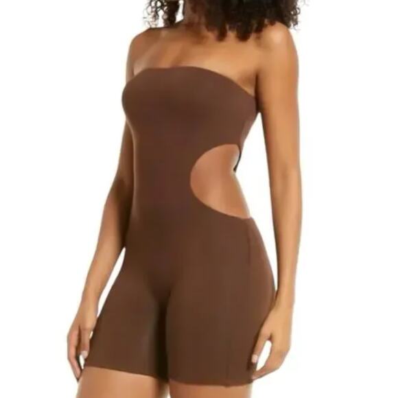 Naked Wardrobe Brown Strapless Waist Cut Out Romper Women Large Minimalistic - Picture 1 of 8